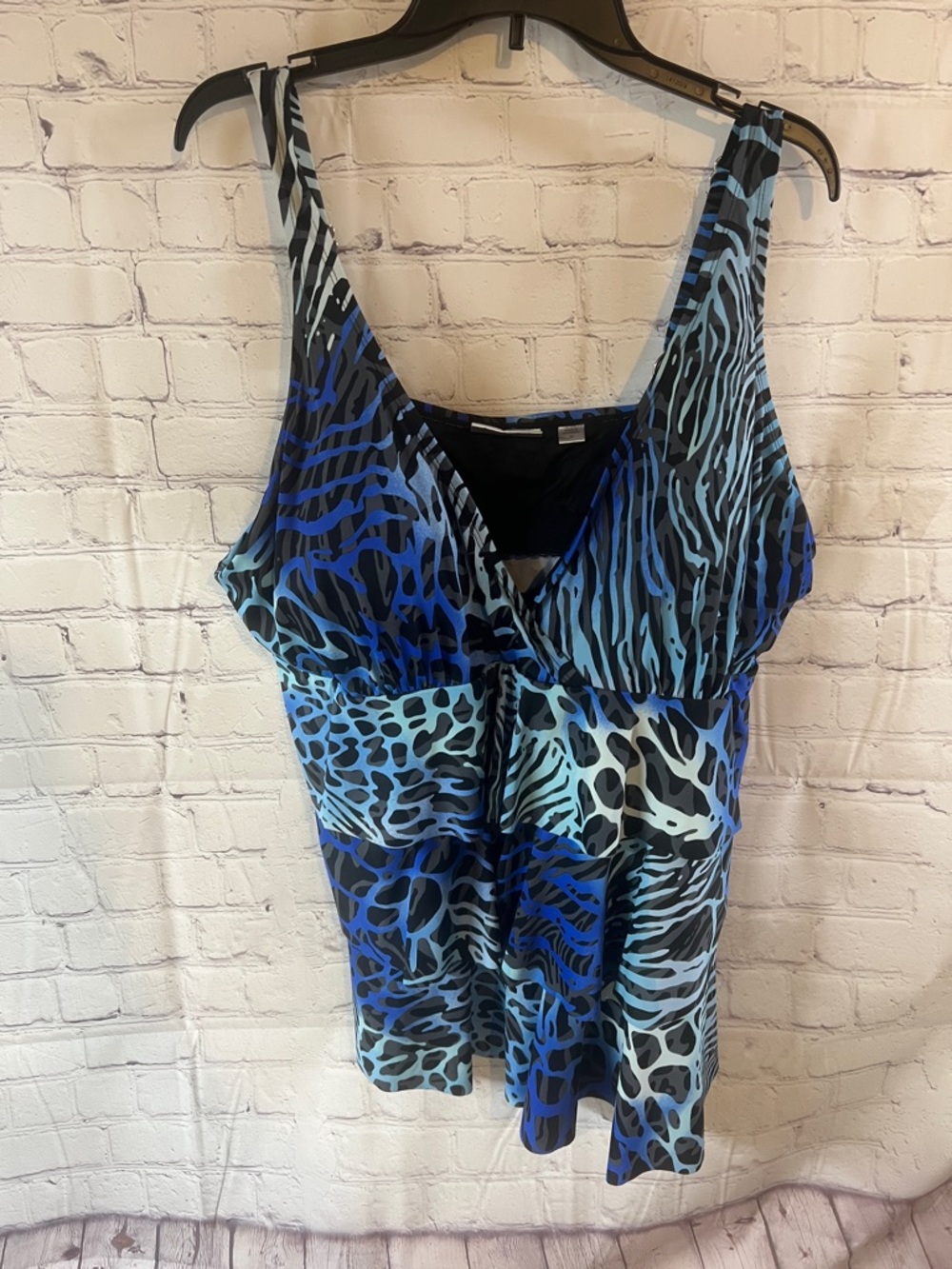 26 The Avenue Blue Animal Print V-Neck Swimsuit top only. Ruffled. Adj strap.
